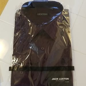 NEW IN PACKAGE Men's Wrinkle Resistant Dress Shirt